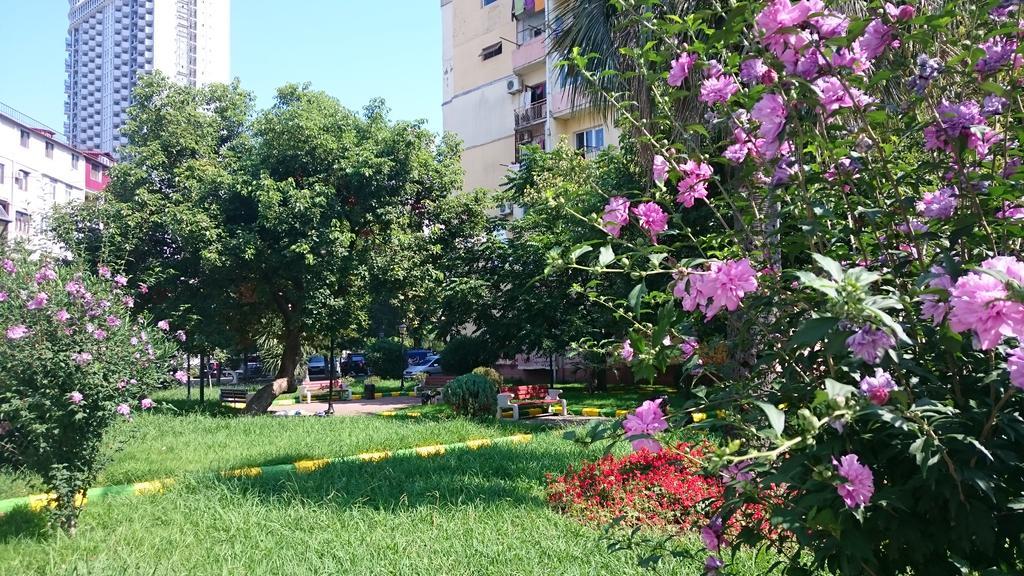 Comfortable Apartment In Batumi Exterior foto